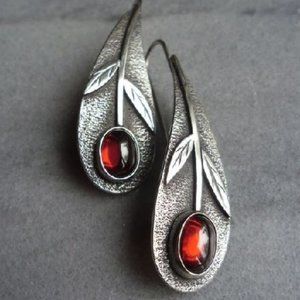 Silver Red Gemstone Leaf Design Earrings (E351)